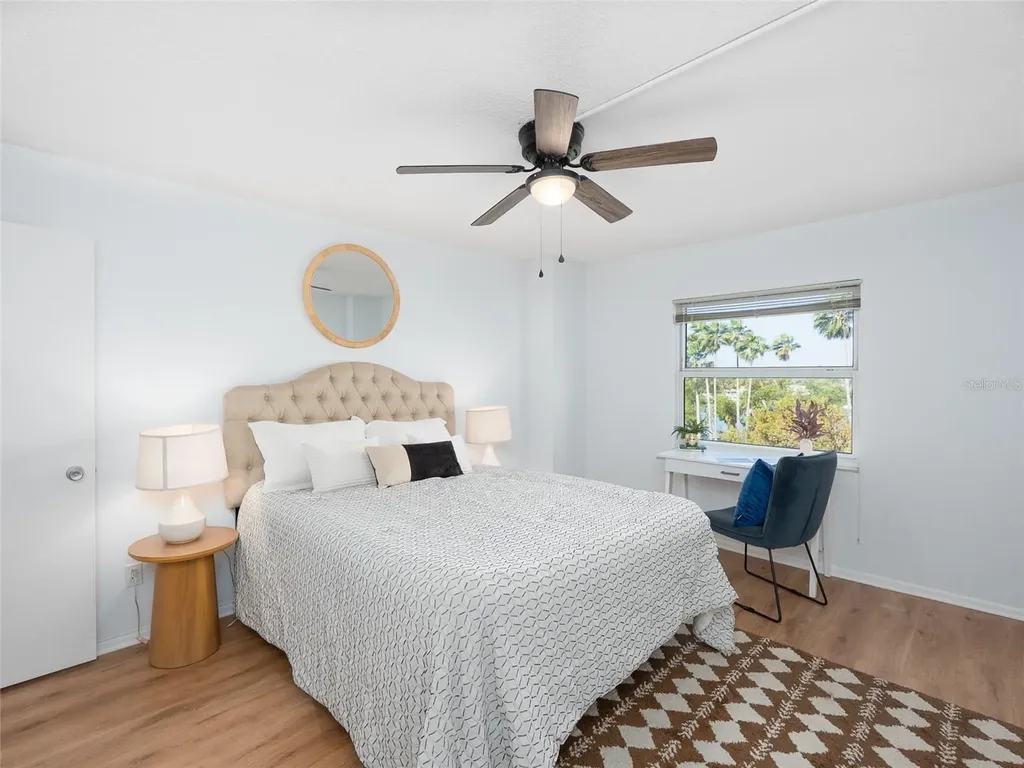 435 S Gulfstream Avenue Sarasota FL 34236