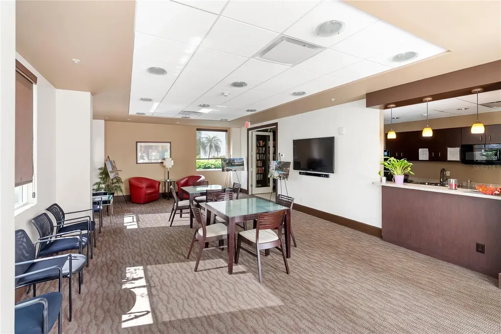 435 S Gulfstream Avenue Sarasota FL 34236