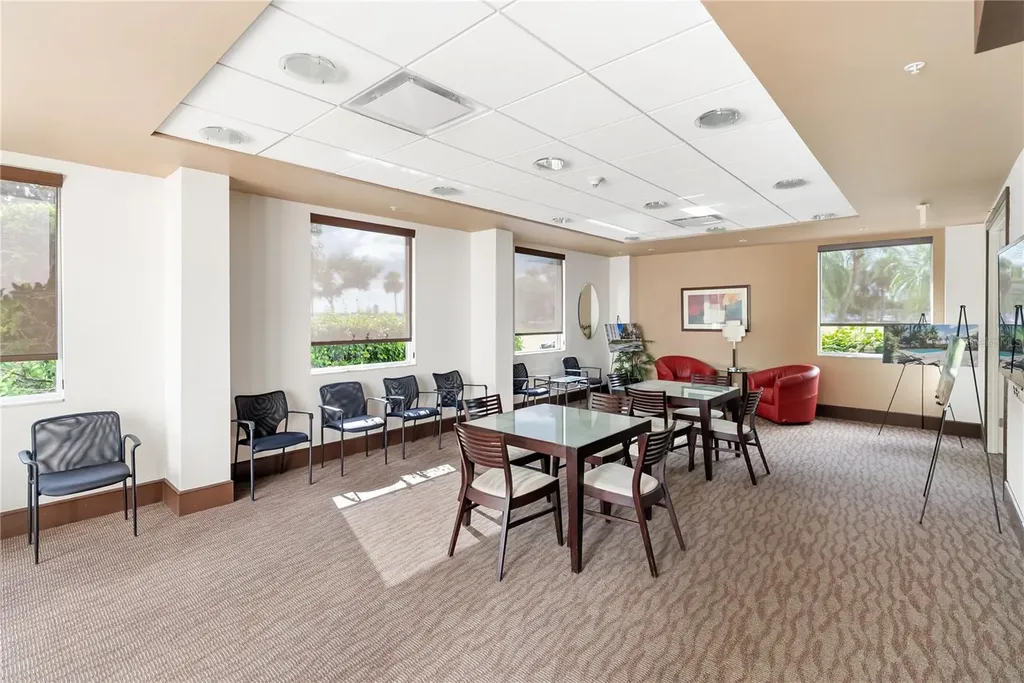 435 S Gulfstream Avenue Sarasota FL 34236