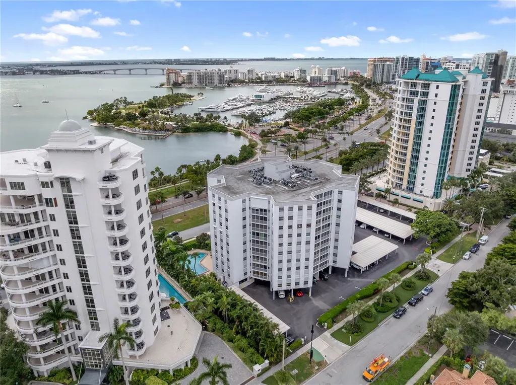 435 S Gulfstream Avenue Sarasota FL 34236