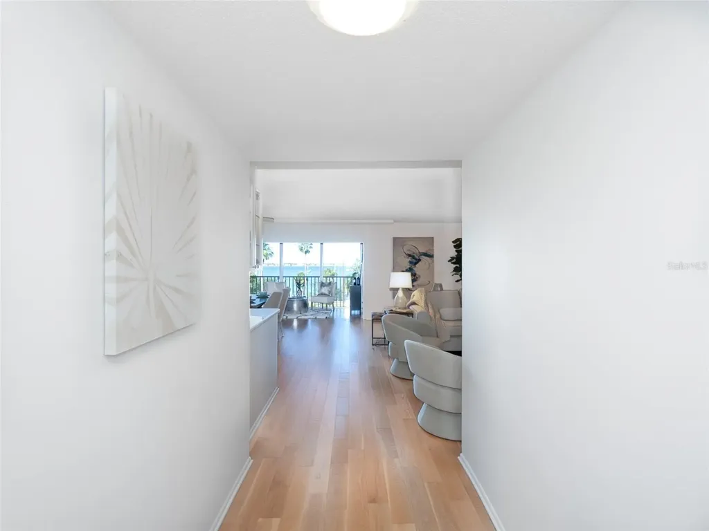 435 S Gulfstream Avenue Sarasota FL 34236