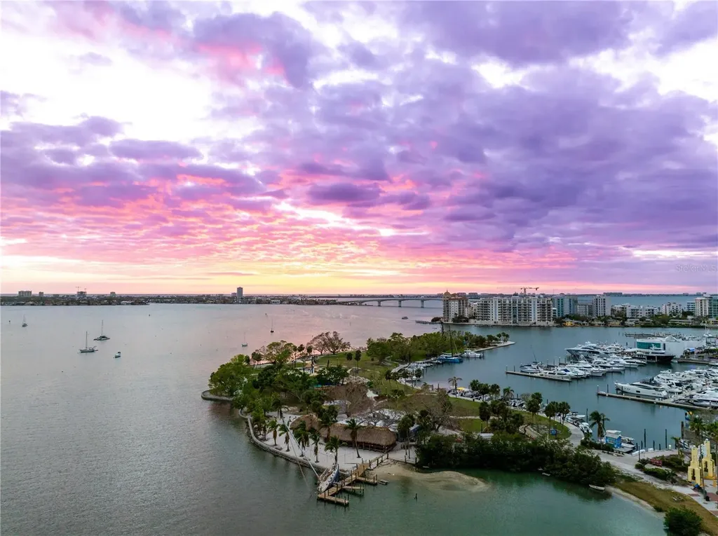 435 S Gulfstream Avenue Sarasota FL 34236