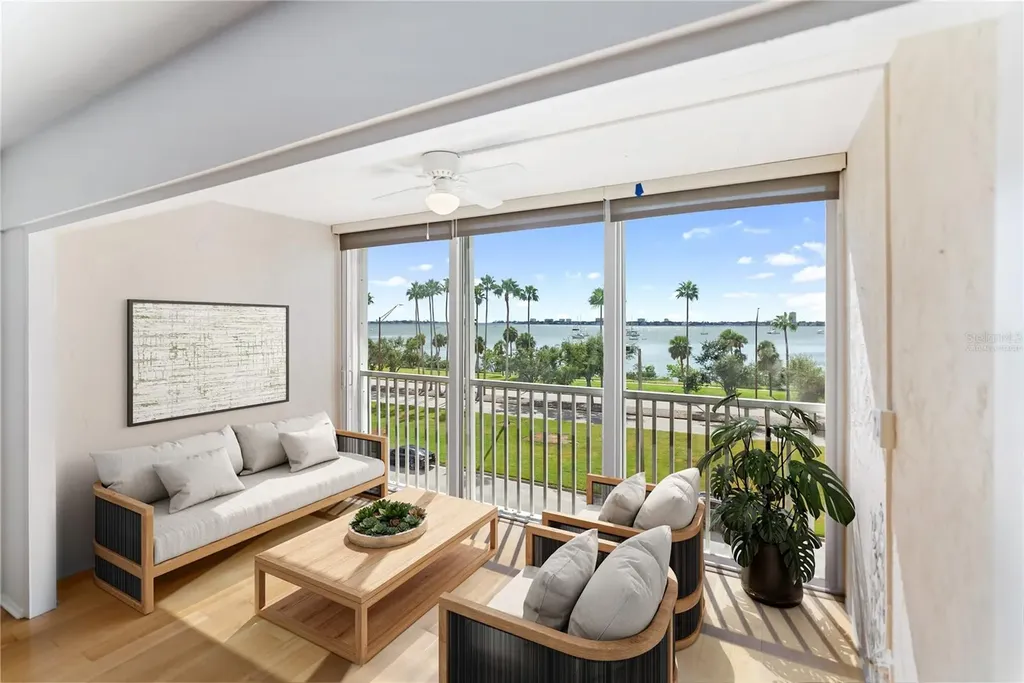 435 S Gulfstream Avenue Sarasota FL 34236