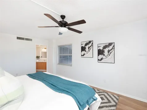 435 S Gulfstream Avenue Sarasota FL 34236