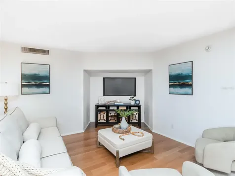 435 S Gulfstream Avenue Sarasota FL 34236