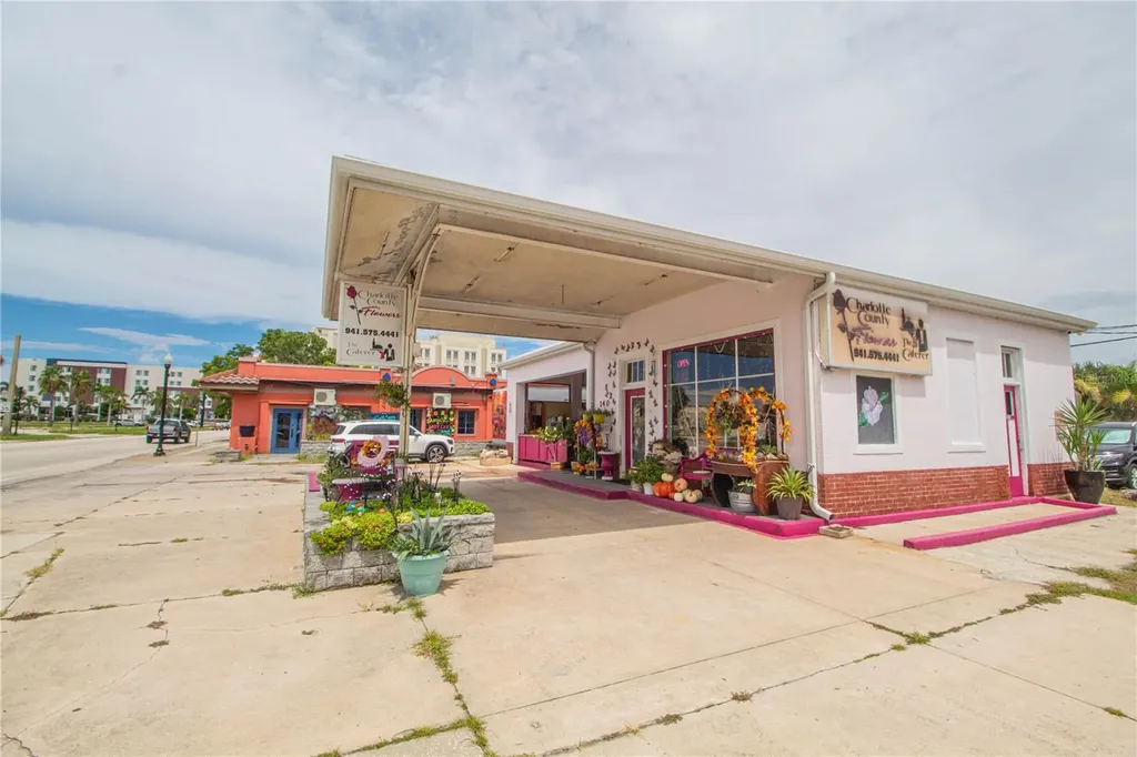 140 Tamiami Trail Punta Gorda FL 33950