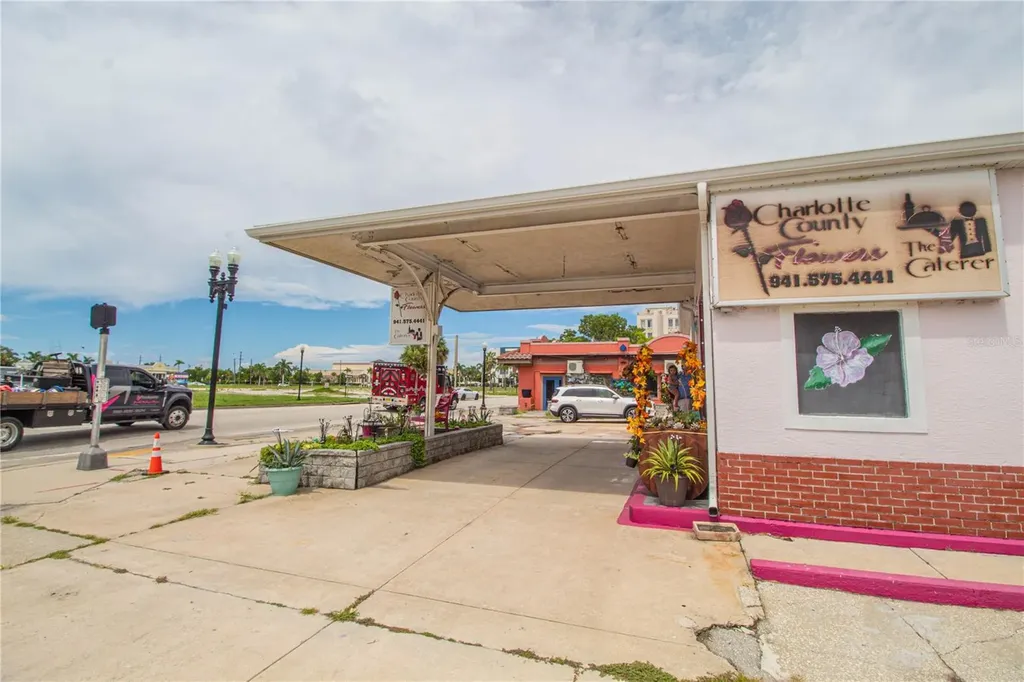 140 Tamiami Trail Punta Gorda FL 33950