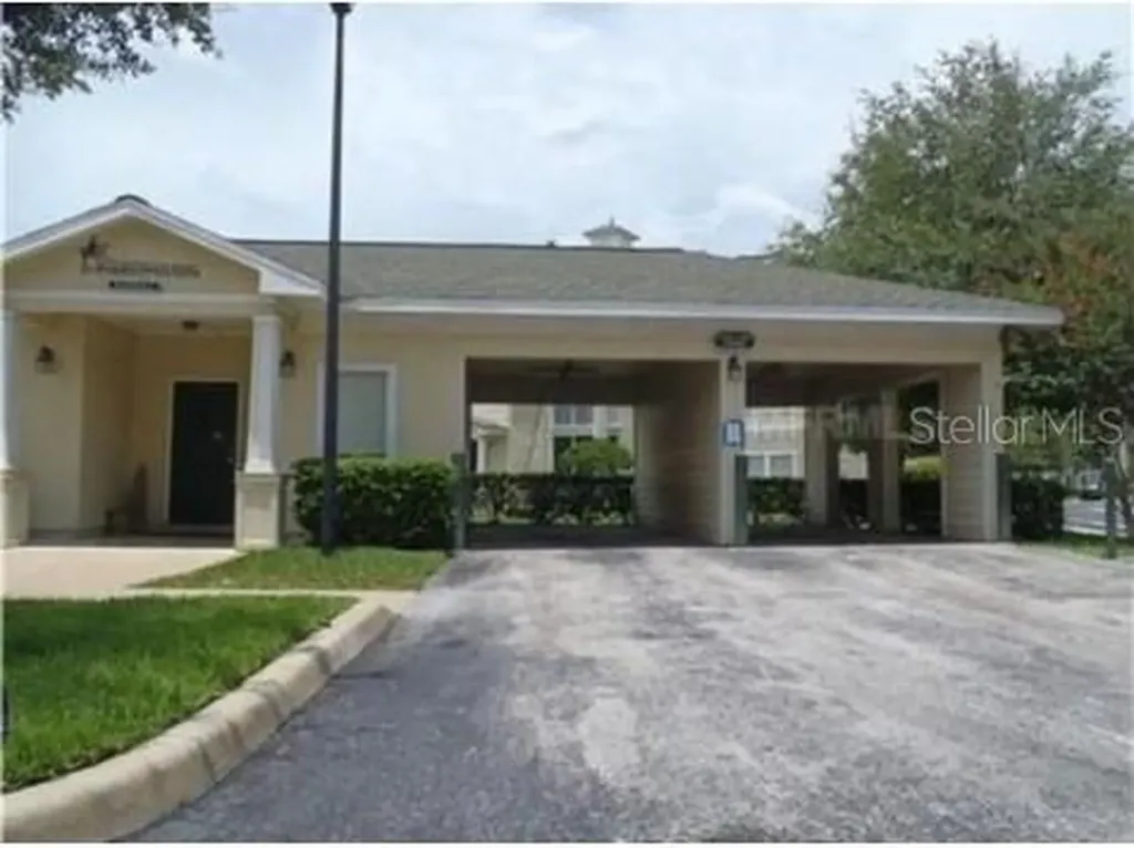 18318 Bridle Club Drive Tampa FL 33647