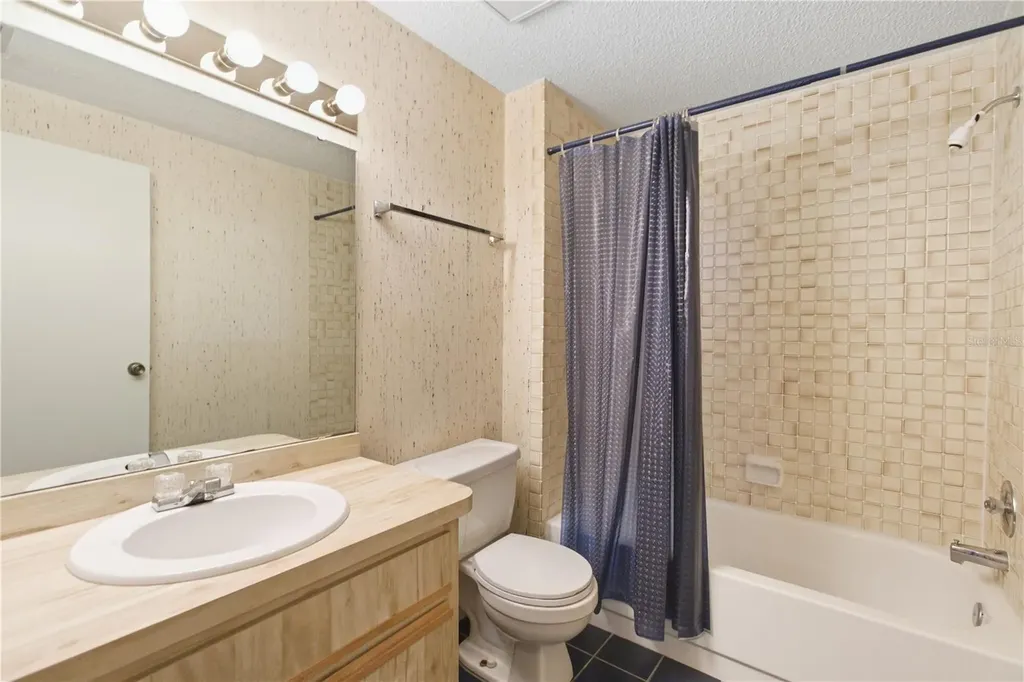 5908 36th Avenue Circle W Bradenton FL 34209
