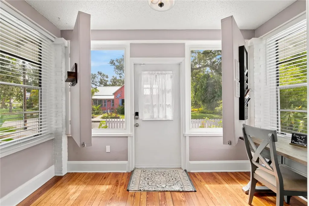 1006 11th Avenue W Bradenton FL 34205