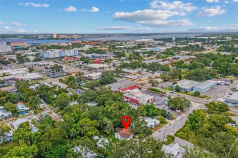 1006 11th Avenue W Bradenton FL 34205