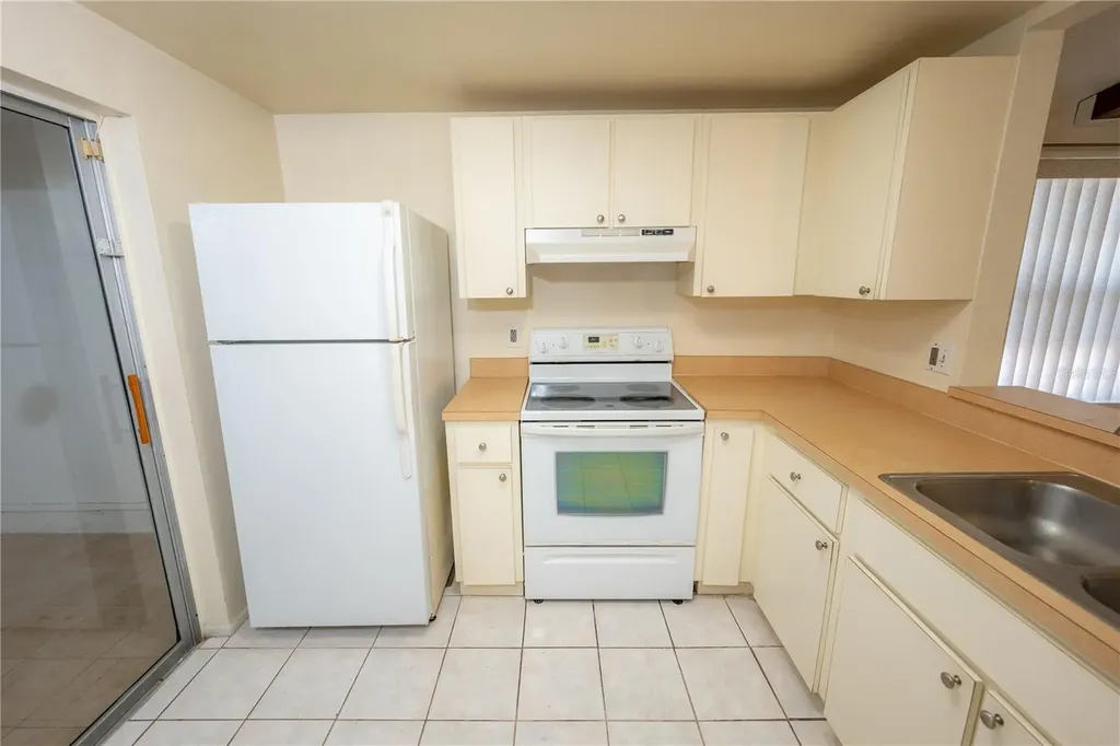 9120 Sandcroft Court Tampa FL 33615