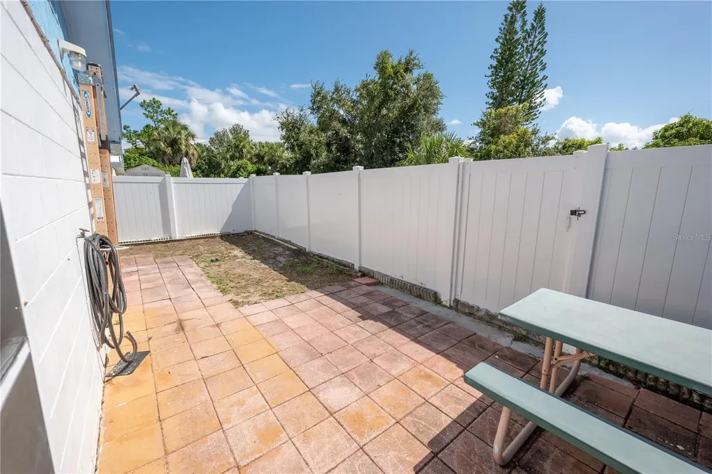 9120 Sandcroft Court Tampa FL 33615