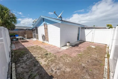 9120 Sandcroft Court Tampa FL 33615