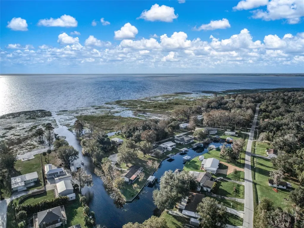 612 Dragonfly Lane Lorida FL 33857