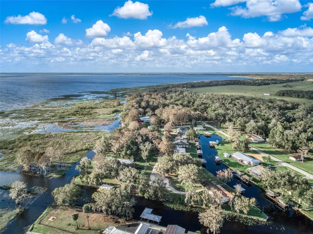 612 Dragonfly Lane Lorida FL 33857