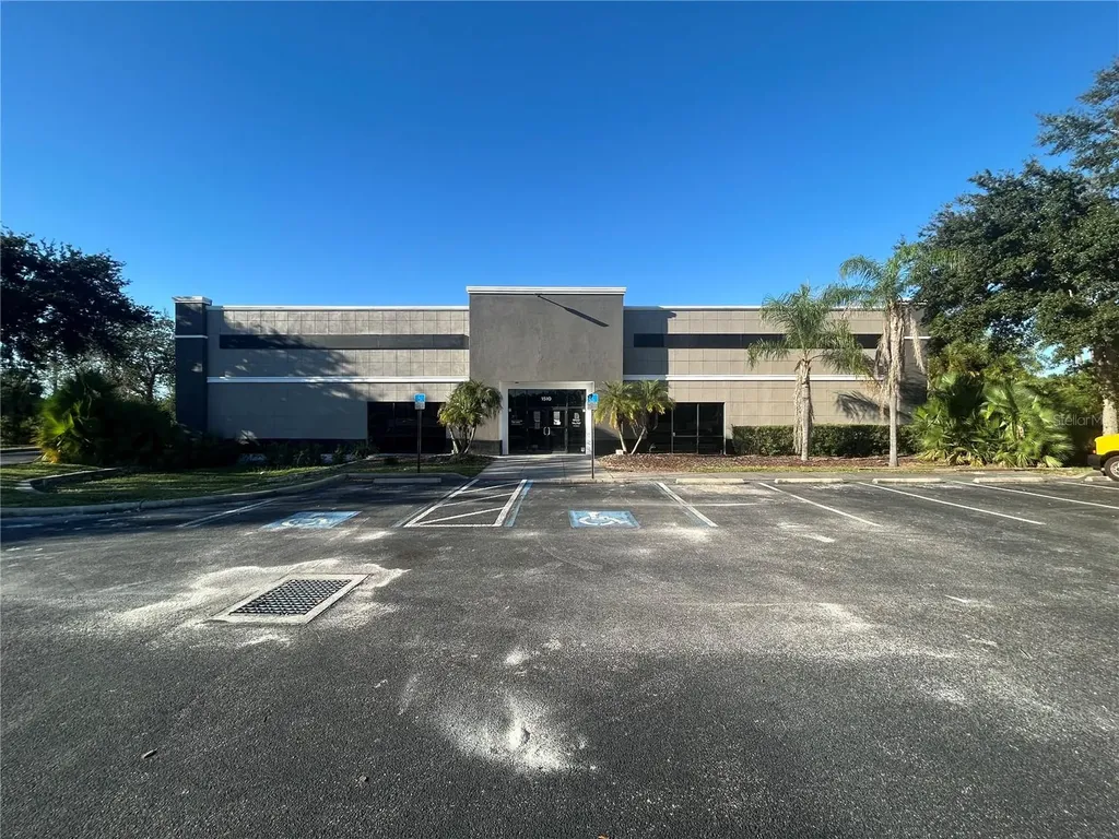 1510 E College Avenue Ruskin FL 33570