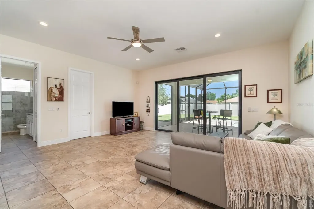 3137 SE 8th Avenue Cape Coral FL 33904