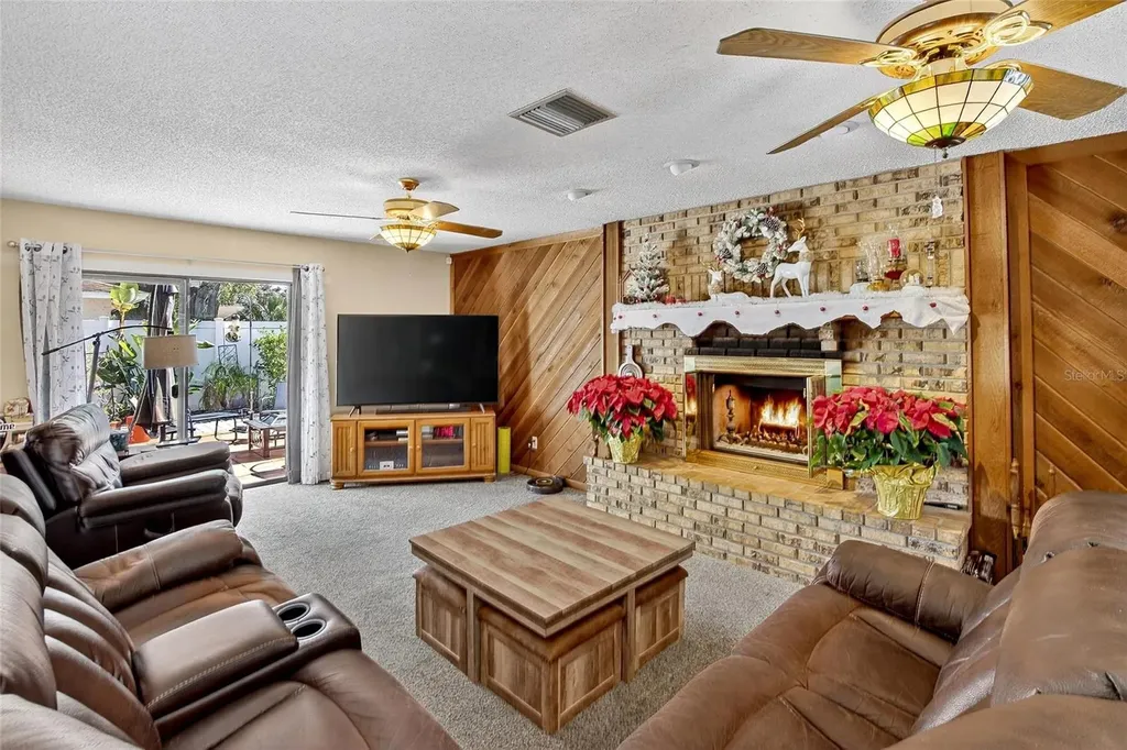508 Sovereign Court Tampa FL 33613