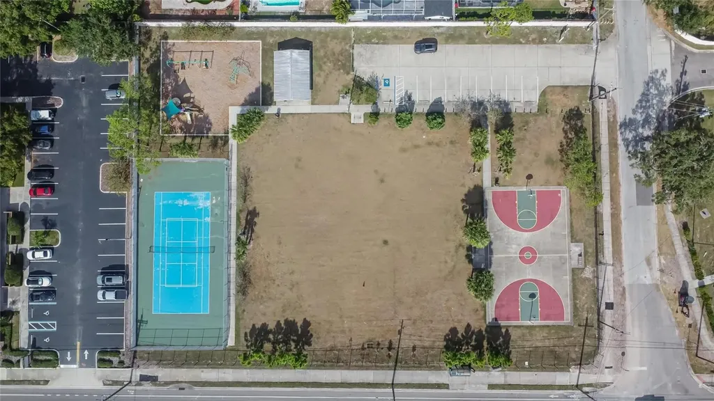 508 Sovereign Court Tampa FL 33613