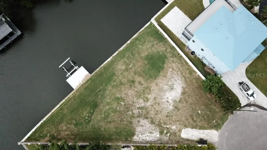 8719 Driftwood Drive Tampa FL 33615