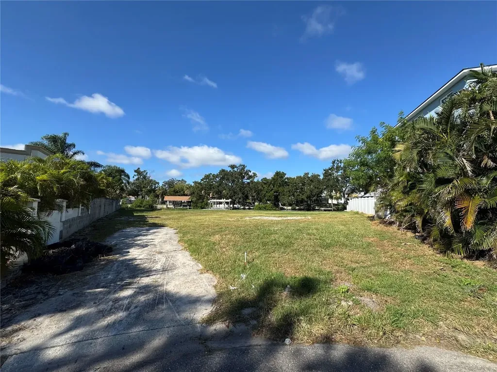 8719 Driftwood Drive Tampa FL 33615