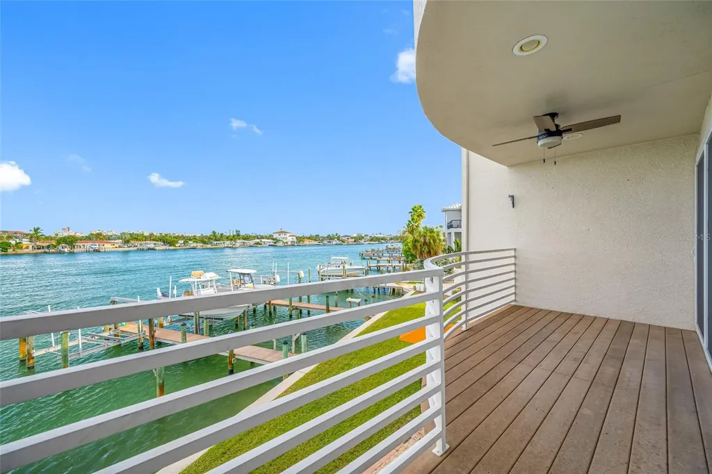 8575 Sunset Court Treasure Island FL 33706
