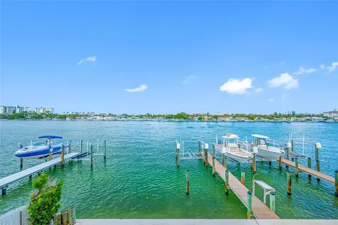 8575 Sunset Court Treasure Island FL 33706