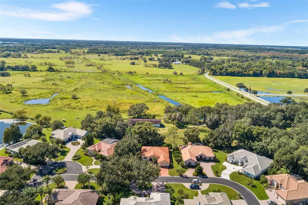 126 Lake Region Circle Winter Haven FL 33881