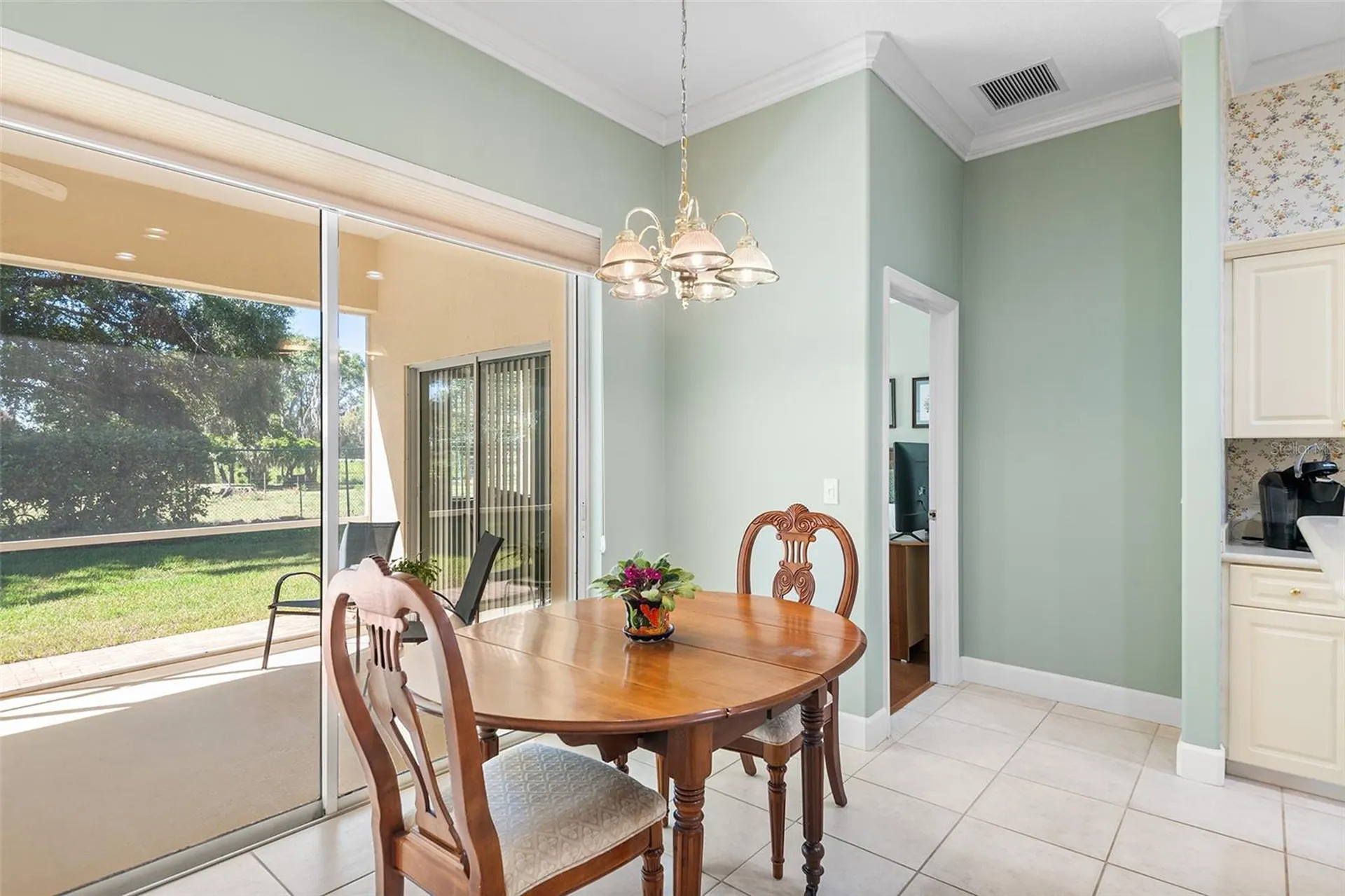 126 Lake Region Circle Winter Haven FL 33881