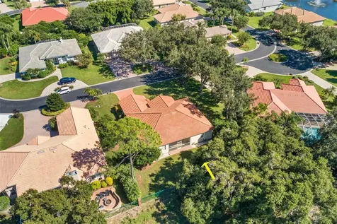 126 Lake Region Circle Winter Haven FL 33881