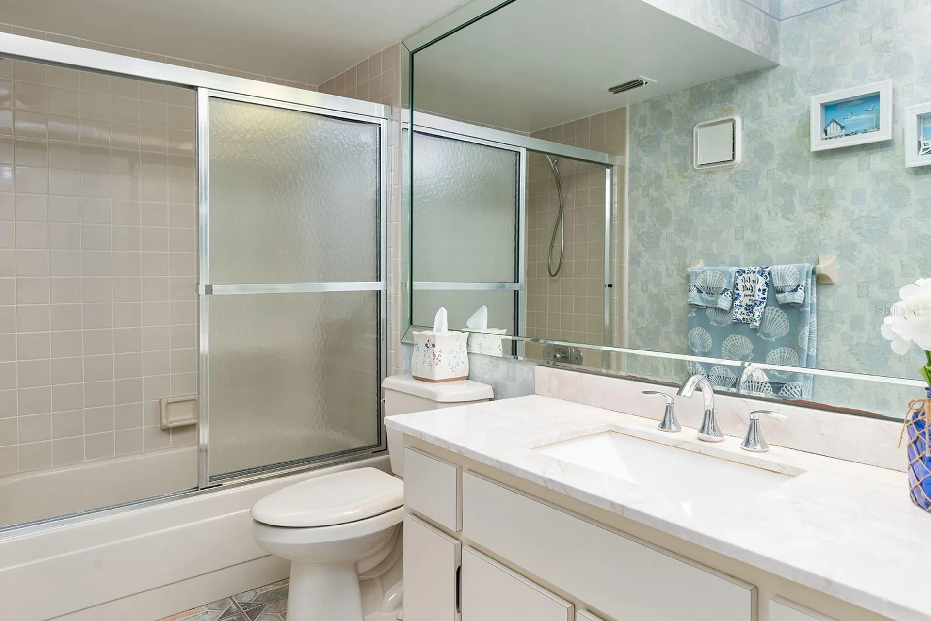 3 Escondido Circle Altamonte Springs FL 32701