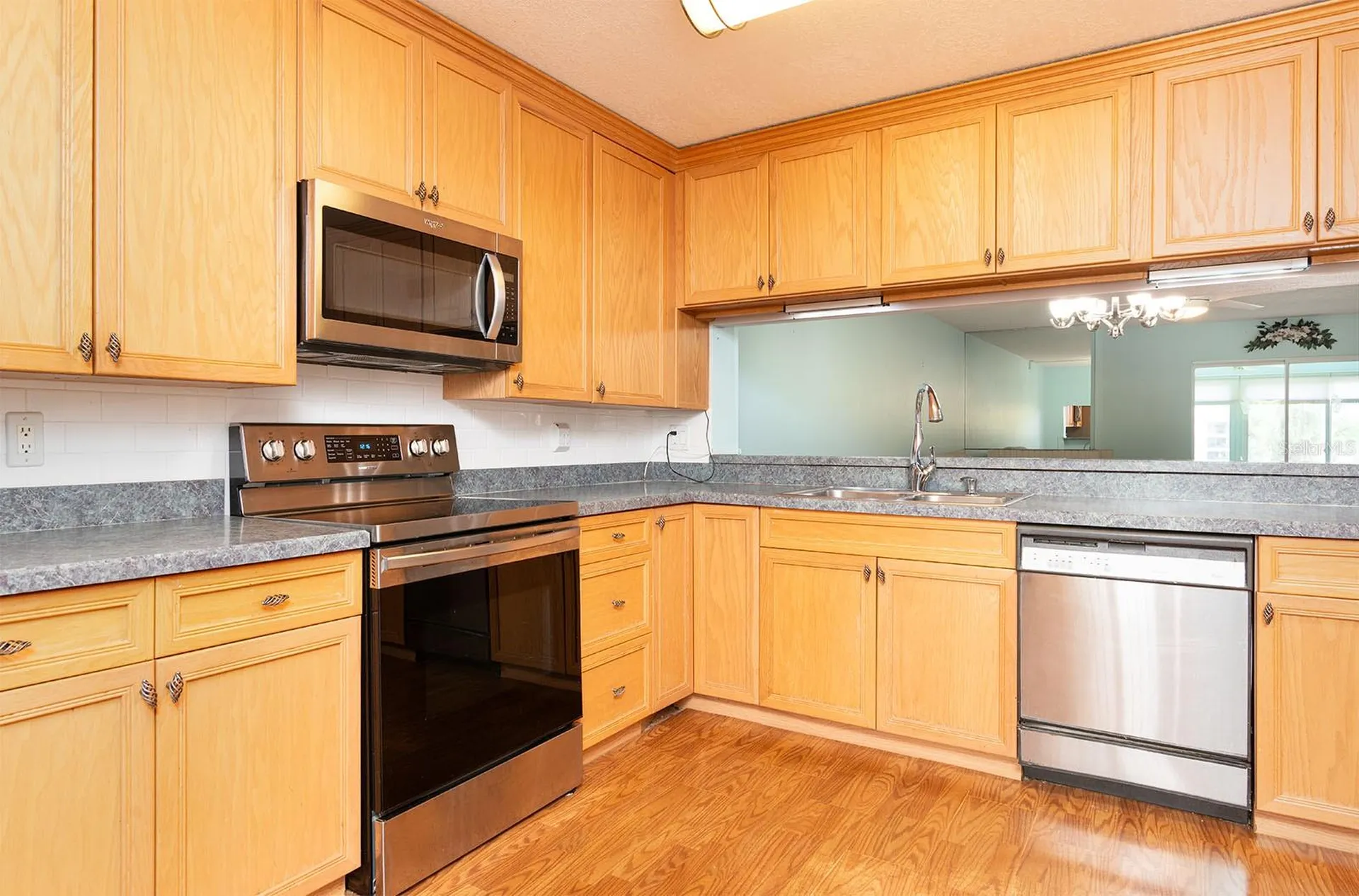 3 Escondido Circle Altamonte Springs FL 32701