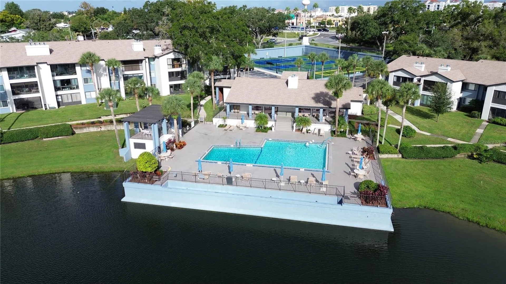 3 Escondido Circle Altamonte Springs FL 32701