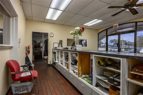 529 North N Us 17/92 Longwood FL 32750