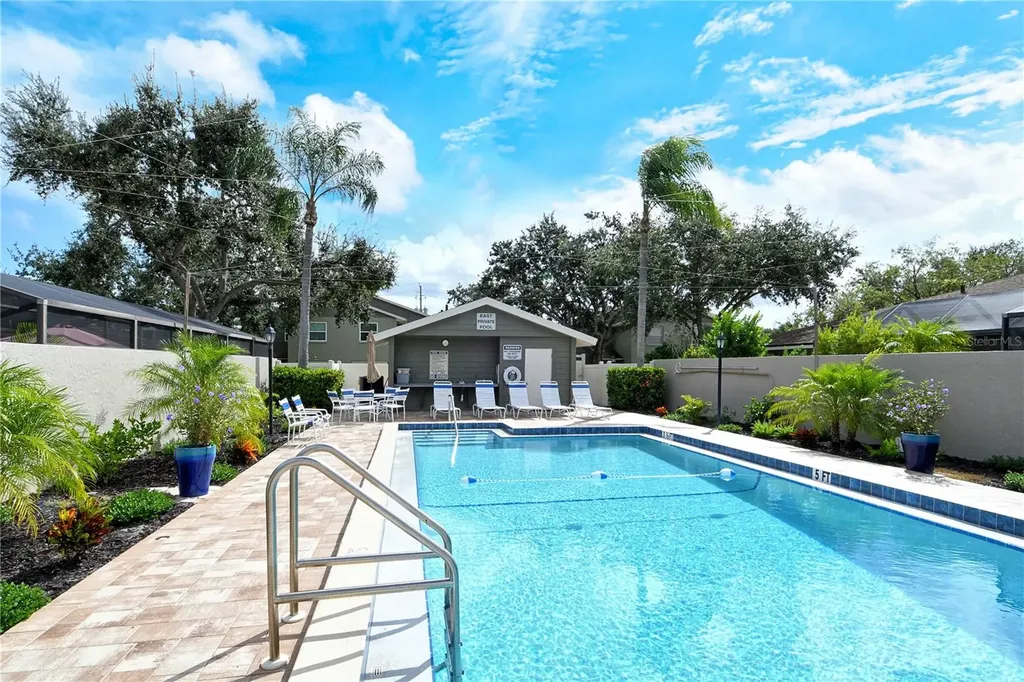 4152 Center Pointe Circle Sarasota FL 34233
