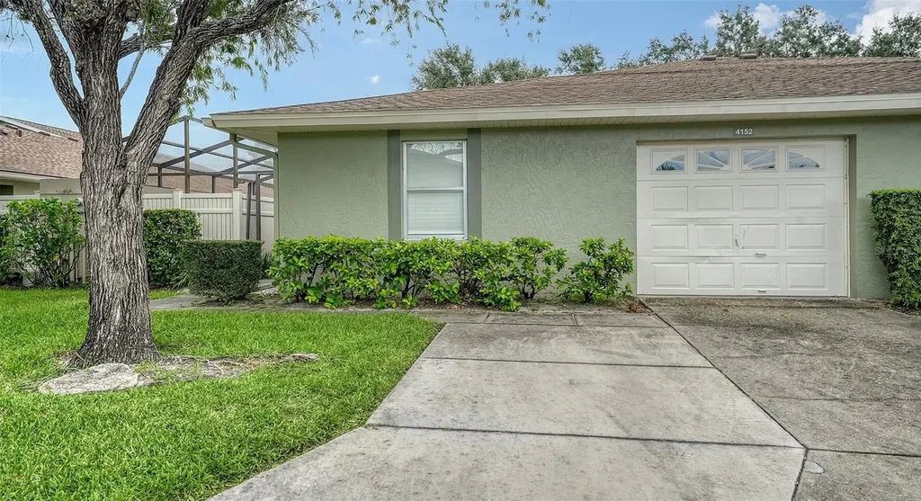 4152 Center Pointe Circle Sarasota FL 34233
