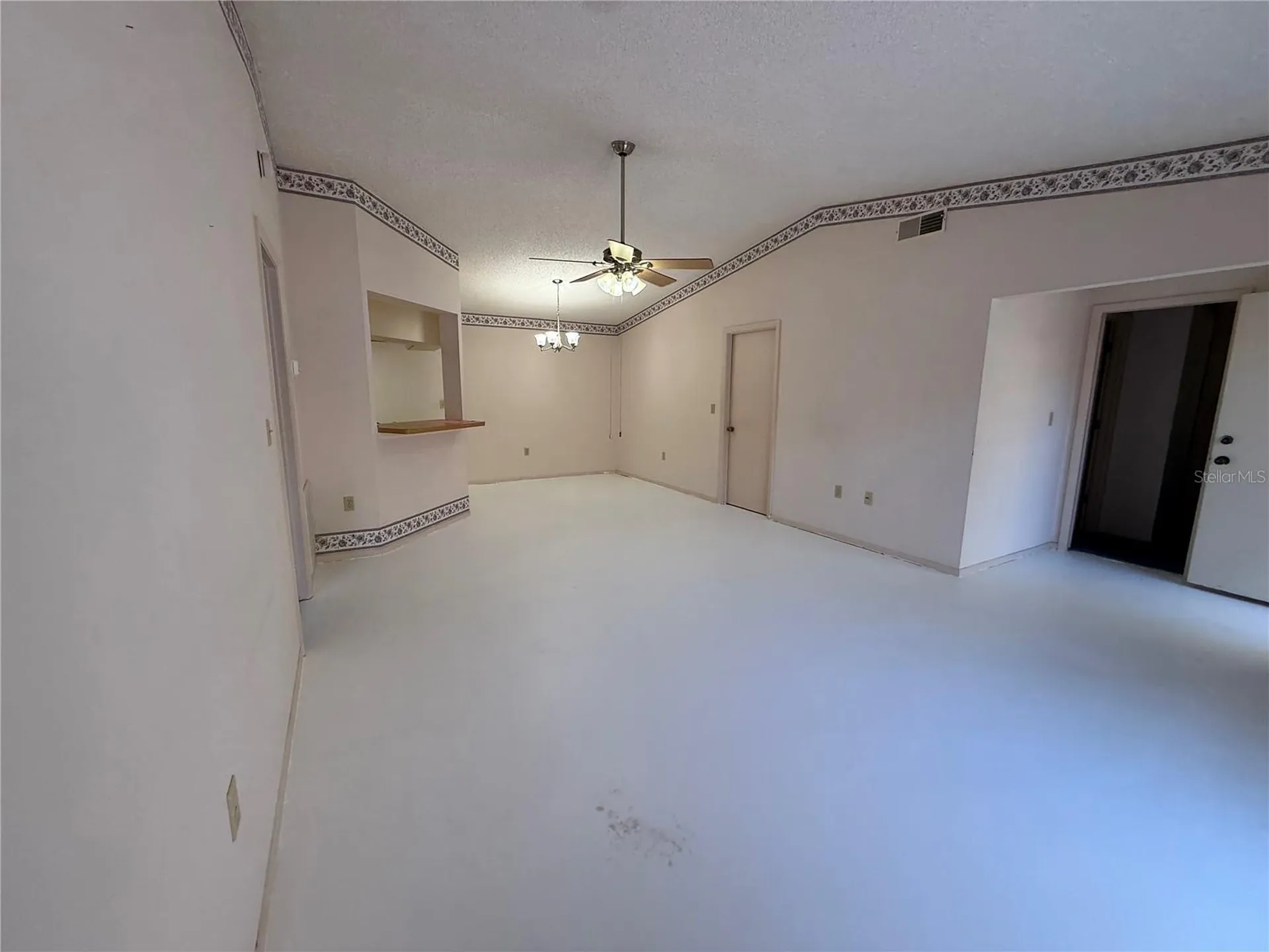 4152 Center Pointe Circle Sarasota FL 34233