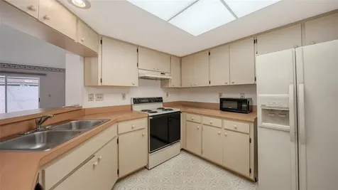 4152 Center Pointe Circle Sarasota FL 34233