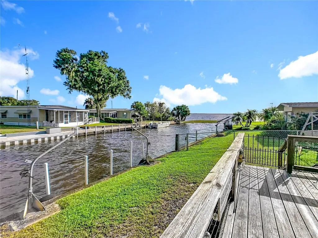 3018 Mark Lane Lake Wales FL 33898