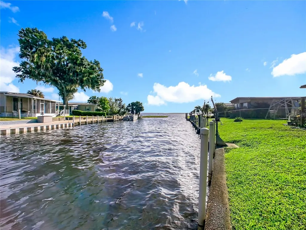 3018 Mark Lane Lake Wales FL 33898