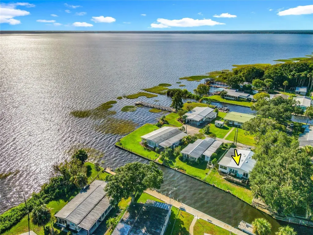 3018 Mark Lane Lake Wales FL 33898