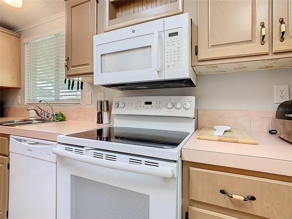 3018 Mark Lane Lake Wales FL 33898