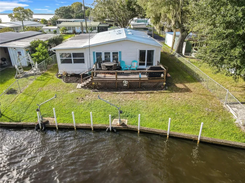 3018 Mark Lane Lake Wales FL 33898