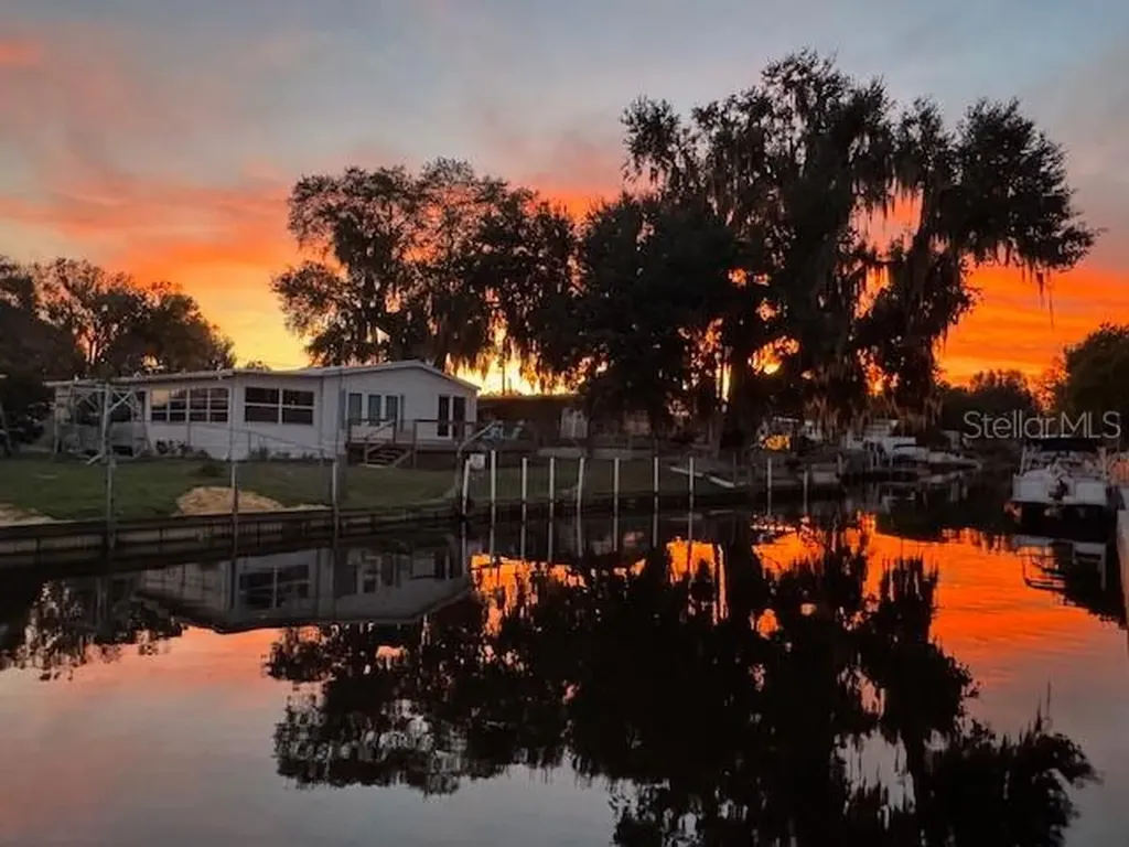 3018 Mark Lane Lake Wales FL 33898