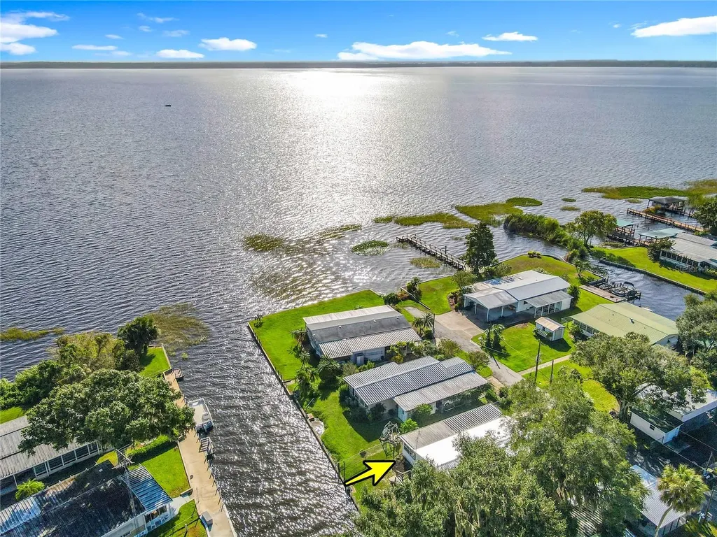 3018 Mark Lane Lake Wales FL 33898