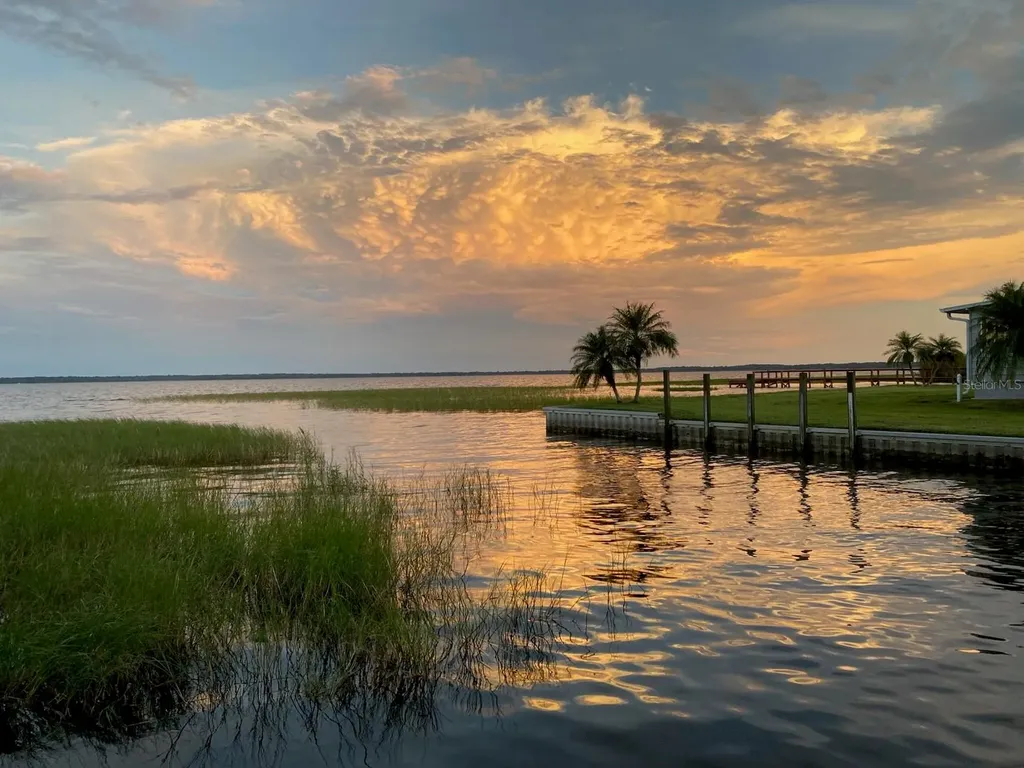 3018 Mark Lane Lake Wales FL 33898