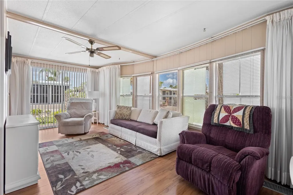 2100 Kings Highway Port Charlotte FL 33980