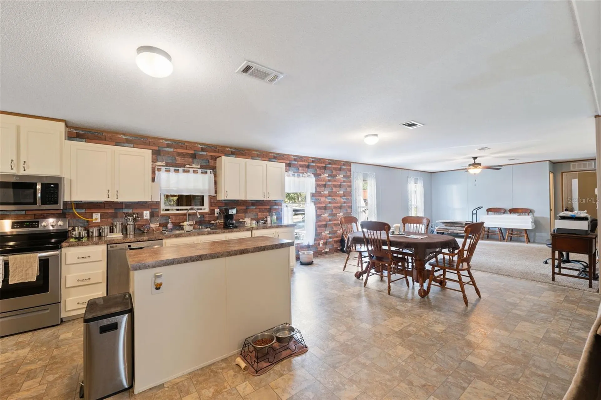 16481 Oakview Drive Brooksville FL 34601