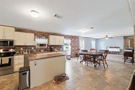 16481 Oakview Drive Brooksville FL 34601